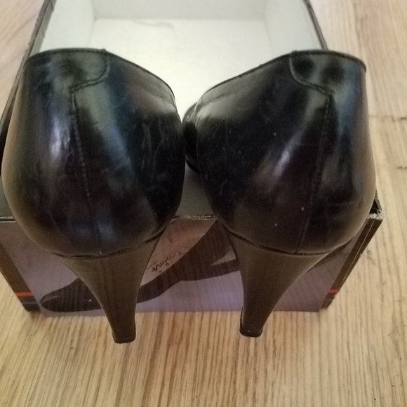 Erin blk patent heels - Picture 5 of 7